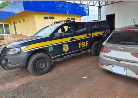 PRF recupera veículo roubado em Amandina que seguia para a fronteira