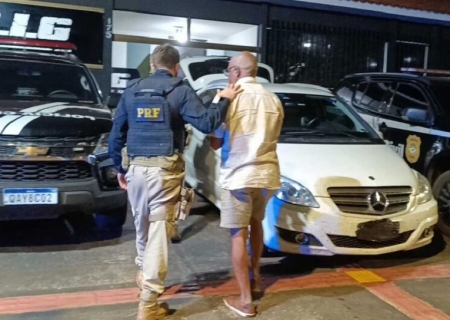 Homem é preso com veículo carregado com mais de 50 kg de cocaína em Dourados