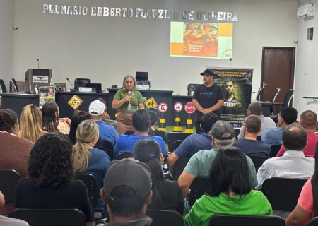 Motoristas e monitores da Prefeitura de Batayporã participam de palestra de atualização