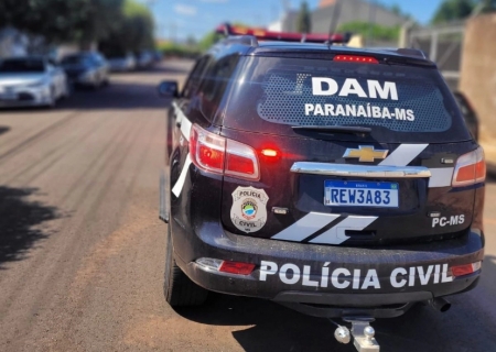 Homem espanca companheira por horas com barra de ferro e é preso ao sair para trabalhar em Paranaíba