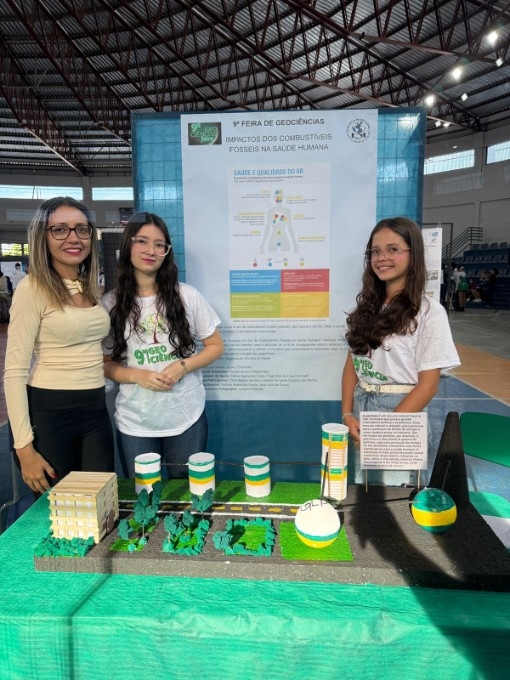 Escola Municipal Luiz Cláudio Josué brilha na 9ª edição da GeoCiências com projetos inovadores e engajamento estudantil