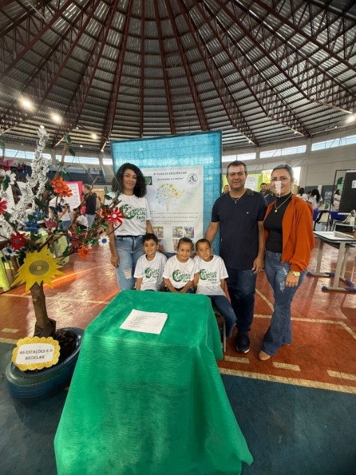 Escola Municipal Luiz Cláudio Josué brilha na 9ª edição da GeoCiências com projetos inovadores e engajamento estudantil