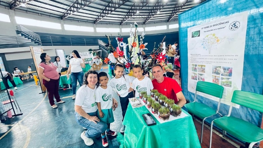 Escola Municipal Luiz Cláudio Josué brilha na 9ª edição da GeoCiências com projetos inovadores e engajamento estudantil