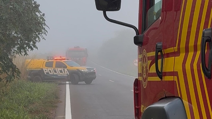 Colisão entre carretas deixa um motorista ferido na MS-276 em Batayporã