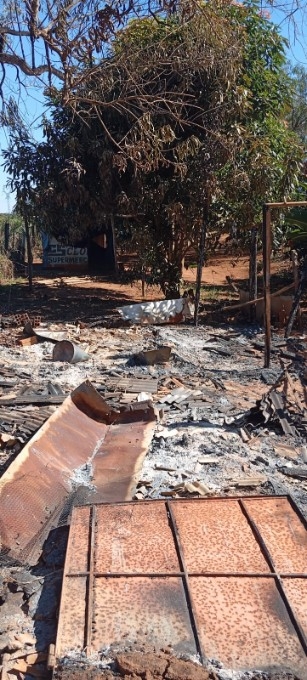 Acampamento Borevi é incendiado na MS-134 em Batayporã