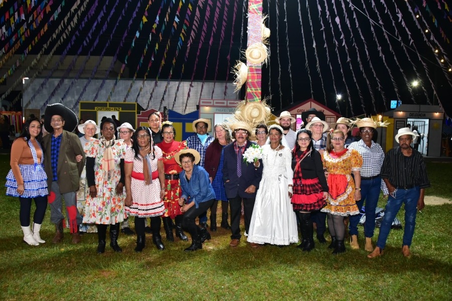 Tradição e vibração: quadrilhas e sertanejo de Clayton e Romário agitam a abertura da Festa do Sereno