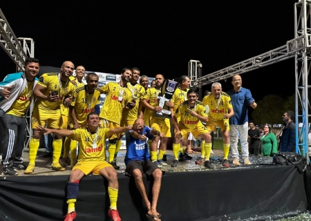 Vitória do Alex Bebidas encerra Campeonato de Futebol Society para Veteranos em Batayporã