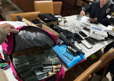 Operação de combate ao tráfico descobre mala com R$ 500 mil em SC