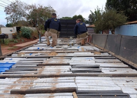 PRF apreende mais de 1 tonelada de maconha em Campo Grande; passageiro era foragido
