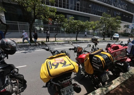 Governo estuda abertura de crédito para entregadores de apps
