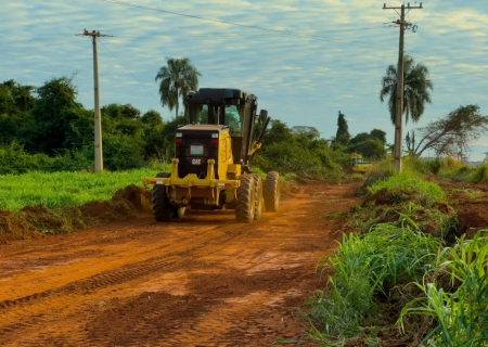 Obra em Batayporã contempla 14 km de estrada rural com adequação e levantamento