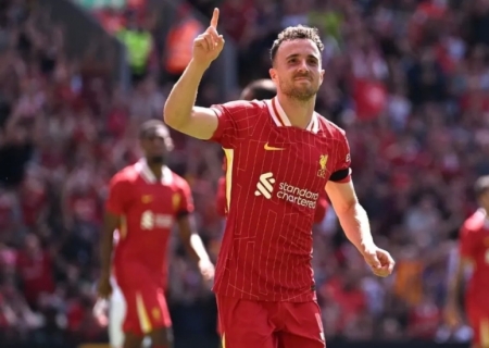 Diogo Jota, atacante do Liverpool, morre em acidente de carro