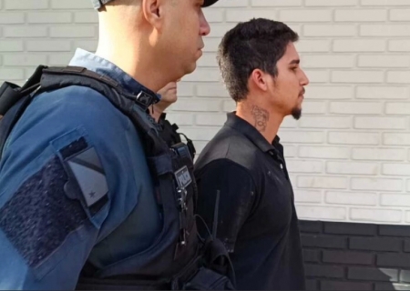 Jovem suspeito de matar a mãe é preso enquanto dormia em ponto de tráfico em Dourados