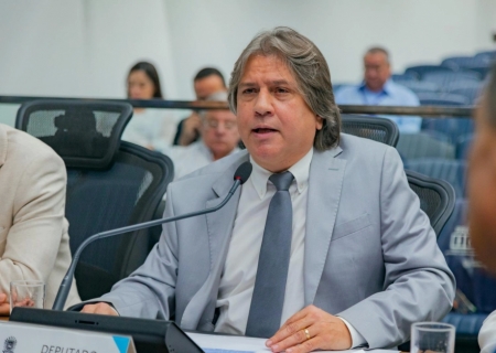 Assembleia aprova homenagem a profissionais de rodeio proposta por Caravina