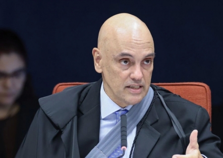 Moraes decide não prender Bolsonaro por descumprimento de cautelar