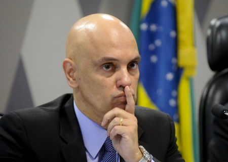 Alexandre de Moraes decide validar decreto do IOF