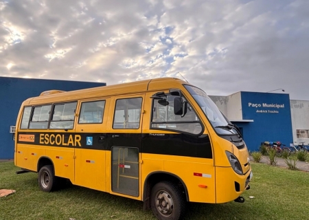 Batayporã recebe novo ônibus escolar com acessibilidade e reforça frota da Secel
