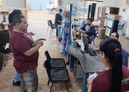 Agentes de Batayporã realizam ação educativa sobre prevenção de acidentes com escorpiões