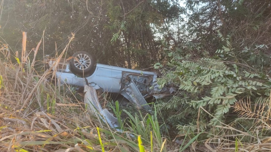 Veículo sai da pista e capota na MS-276 entre Batayporã e Anaurilândia