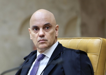 Moraes autoriza visitas de familiares a Bolsonaro sem necessidade de aviso prévio