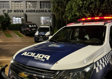 Homem é preso por embriaguez após colidir com o carro em outro em posto de combustível em Nova Andradina