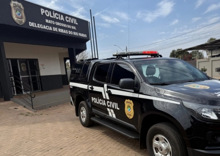 Homem é preso após espancar companheira e ameaçar família em Ribas do Rio Pardo