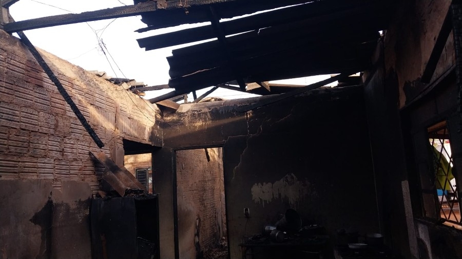 Homem é detido por resistência durante incêndio em residência em Nova Casa Verde
