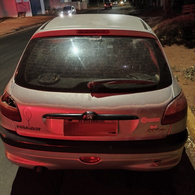 Colisão entre moto e carro deixa uma pessoa ferida em Nova Andradina