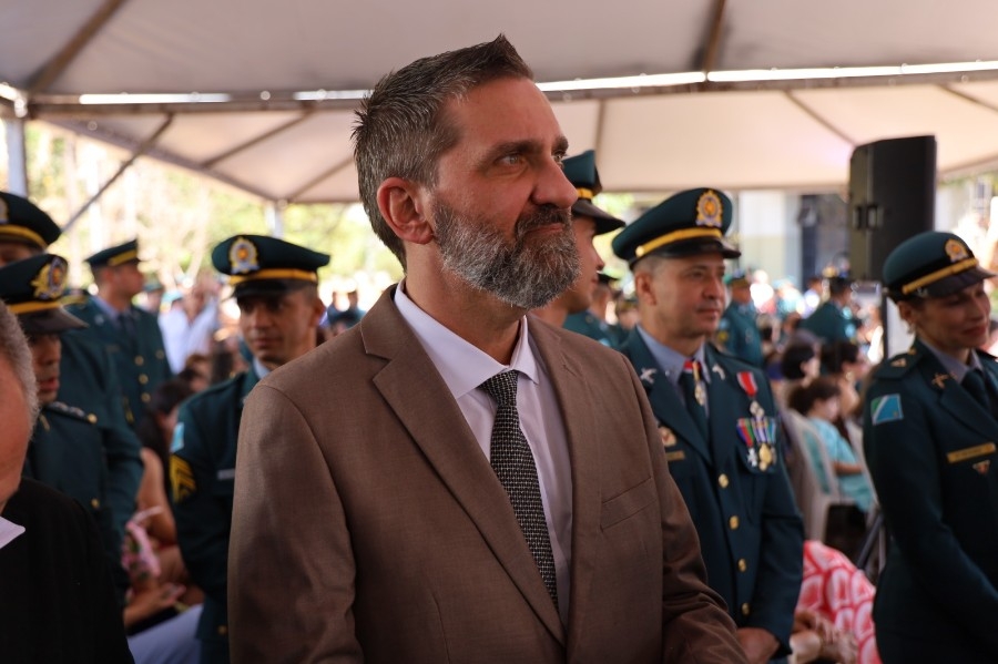 Delegado Regional Adjunto de Três Lagoas é homenageado com Medalha do Mérito da Polícia Militar de MS