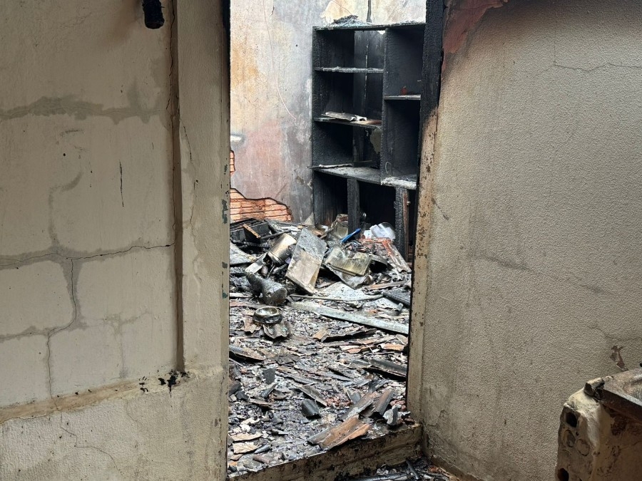 Inc&ecirc;ndio em ed&iacute;cula de fundos mobiliza Corpo de Bombeiros em Nova Andradina