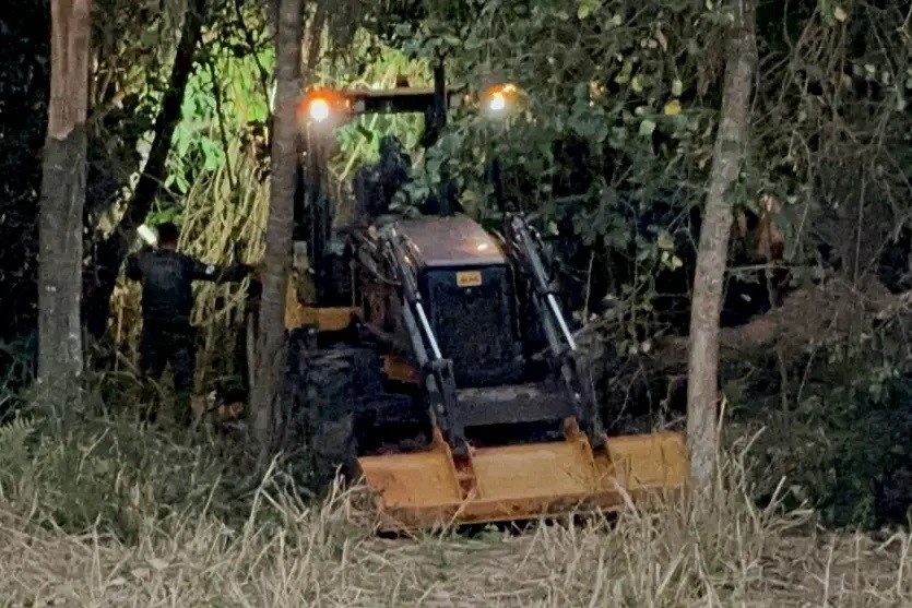 Carro de homens que saíram de SP para cobrar dívida no PR é achado dentro de bunker