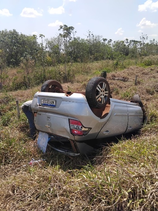Mulher e duas crianças ficam feridas em capotamento na MS-473 entre Nova Andradina e Taquarussu