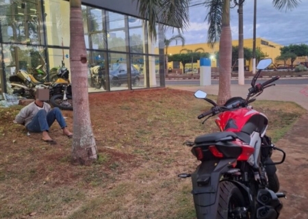 Fugitivo do semiaberto é preso após furtar motocicleta em Dourados