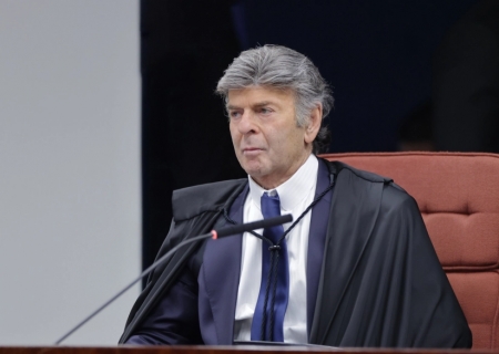 Fux vota para anular ação penal sobre golpe