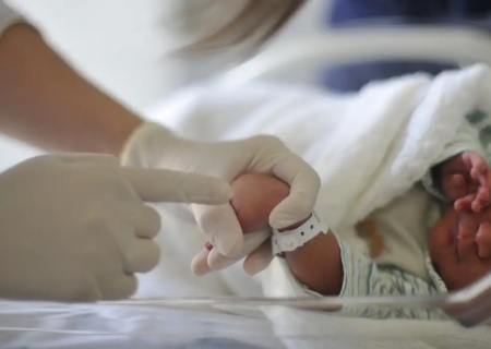 Brasil sanciona lei para reduzir mortalidade de bebês prematuros e mães