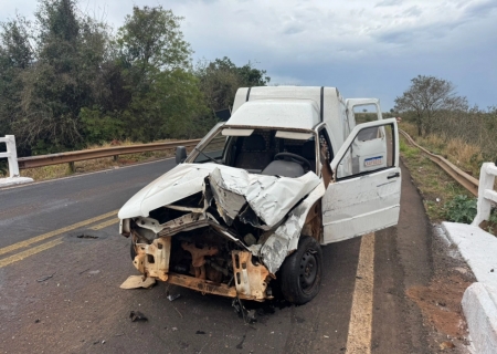 Casal de Dourados sai ileso de acidente na BR-376 em Nova Andradina