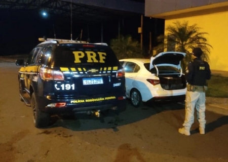Condutor é preso com carga de maconha após tentar despistar da PRF em Mundo Novo