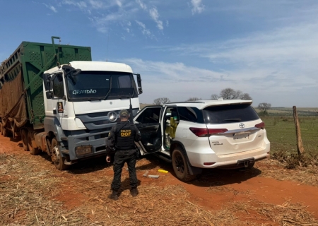 DOF apreende mais de duas toneladas de drogas em Itaquiraí após perseguição e colisão com carreta