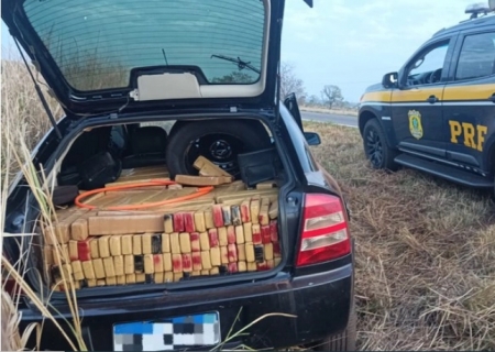 Motorista abandona carro com mais de 600 kg de maconha ao fugir da PRF em Bataguassu