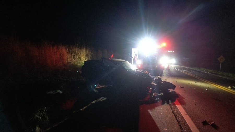 Grave acidente na BR-267 deixa uma pessoa morta e outra ferida na região de Nova Casa Verde