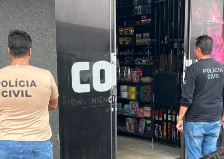 Vigilância Sanitária e Polícia Civil apreendem bebidas e cigarros irregulares em conveniência de Paranaíba