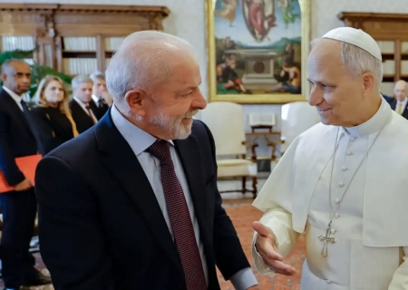 Lula se reúne com papa Leão XIV, pela primeira vez, no Vaticano
