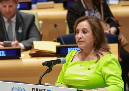 Parlamento peruano derruba presidente Dina Boluarte
