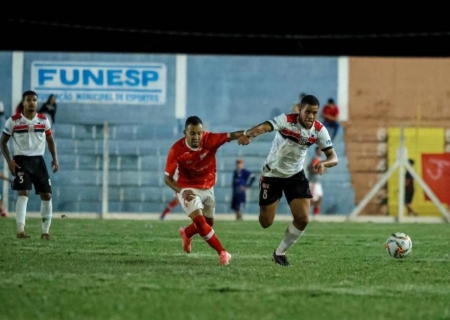 Taveirópolis vence de virada e complica vida do Comercial na Série B Estadual