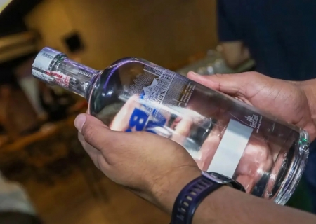 PM fecha laboratório clandestino de falsificação de bebidas no DF