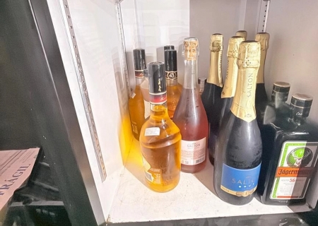 Operação fiscaliza casas noturnas, conveniências, tabacarias e apreende bebidas irregulares na capital