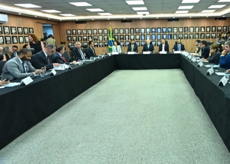 Governo cria comitê de enfrentamento da crise do metanol