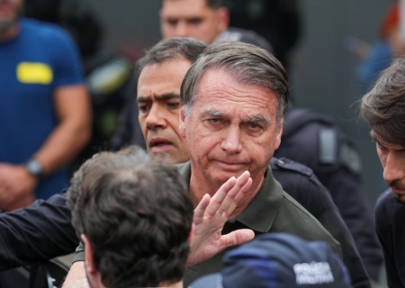 Moraes nega pedido da defesa e mantém prisão domiciliar de Jair Bolsonaro