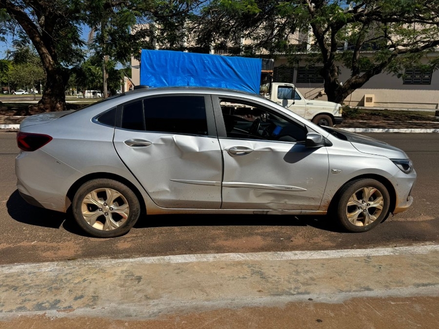 Mulher fica ferida após colisão entre carro e bicicleta elétrica em Nova Andradina