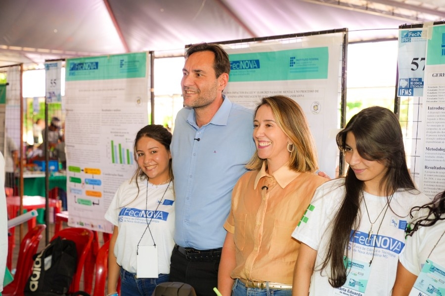 Estudantes da rede municipal se destacam na Fecinova 2025 com projetos científicos inovadores